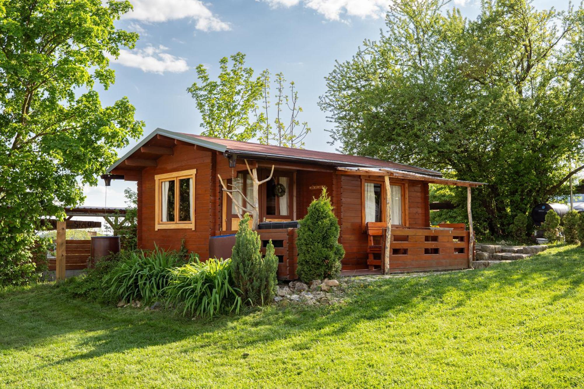 Villa Cozy Wood Hut On The Farm Trebivlice Exterior foto